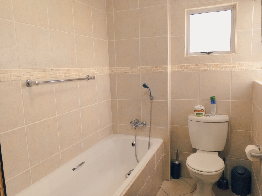 2 Bedroom Property for Sale in Reebok Western Cape